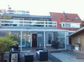 Alex Rooms