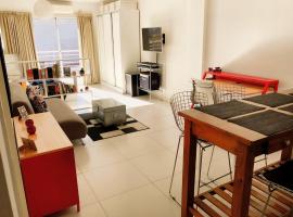 Nice flat in Saavedra, hotel near Dot Shopping Centre, Buenos Aires