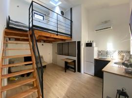 Grand studio contemporain avec mezzanine, апартаменты/квартира в городе Сериньян