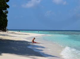 Island Grand Maldives, hotel v destinaci Hangnaameedhoo