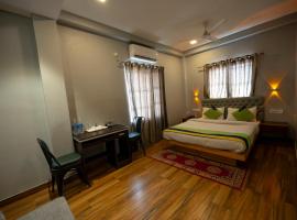 HOTEL MITTAL GARDEN, hotel near Bagdogra Airport - IXB, Siliguri