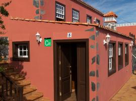 Country house Santa Lucia, hotel em Puntallana