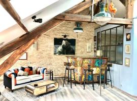 In Sarlat Luxury Rentals, Medieval Center - Loft Stella Matutina -2p-ascenseur-climatisation, hotel in Sarlat-la-Canéda