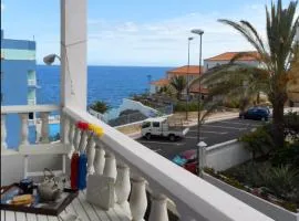 One bedroom house at Candelaria 100 m away from the beach with sea view furnished balcony and wifi