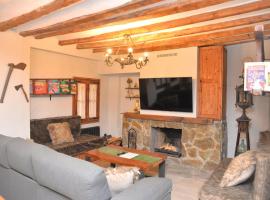 Tríplex Rústico-Moderno hasta 18 plazas - Pobla de Lillet, ξενοδοχείο σε La Pobla de Lillet