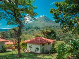 Miradas Arenal Hotel & Hotsprings, hotel di Fortuna