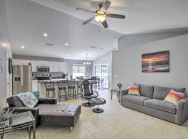 Lovely Florida Coastline Home By Perdido Key!, hotel with parking in Pensacola