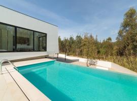 Villa Floresta - By SCH, будинок для відпустки у місті Сан-Мартінню-ду-Порту