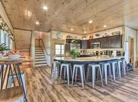 'Madison Bear Garden' 7Bdr w/Hot Tub + Pool Access