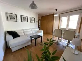 Apartamento a 5 min caminando de la Playa Sta. Cristina, Oleiros (Terraza, Parkin, )