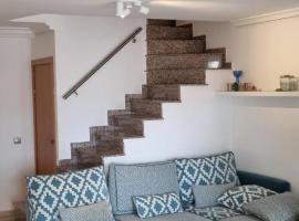 duplex appartement met zwembad, L'ampolla,, holiday rental in L'Ampolla