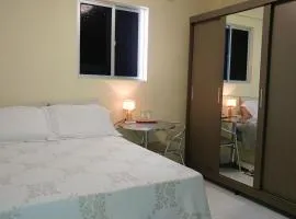 Suíte INDIVIDUAL com Ar condicionado em AP Compartilhado