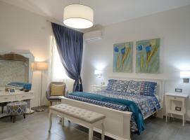 Cozy guest house Downtown, bed & breakfast a Olbia