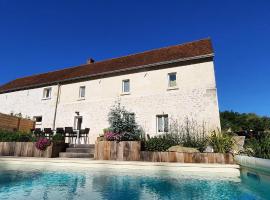 Maison d'Hôtes l'Ayguevives, hotel a Faverolles-sur-Cher