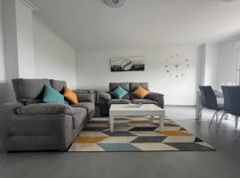 Apartamentos María de Lucía-Piso 2º, Hotel in Arou