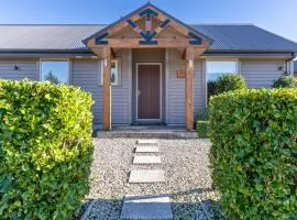 Fairway Cottage - Hanmer Springs Holiday Home