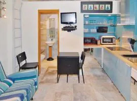 Cozy Apartment In Beaucaire With Wifi