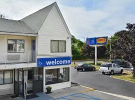 Motel 6-Southington, CT - Hartford