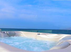 Beach Apartment Thalia with Hot Tub and Sea View, hotel with jacuzzis in Agios Prokopios