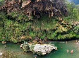 FERULA romantica mansarda tra fiumi e montagne Sardegna, feriebolig i Seùlo
