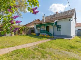 Rural Homestead Trenkovo - Happy Rentals, villa em Trenkovo