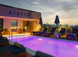 Utopia Luxury Suites, hotel v destinaci Platanes