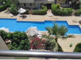 North coast Sedra Resort Chalet قريه سيدرا الساحل الشمالي علي البحر شاليه ثلاث غرف, hotel din Alexandria