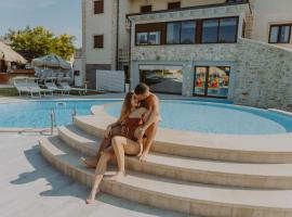 Halanus Hotel And Resort, hotel en Alanno