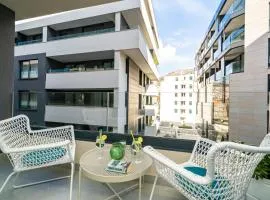 Downtown MaritA207