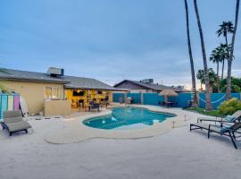 Mesa Retreat with Private Pool and Beach Backyard, vacation home in Mesa