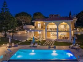 Villa Bala - Seaside Luxury Villa!、ザキントスのスパホテル