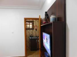 Studio - Self Contained Flat B, holiday rental in Lagos