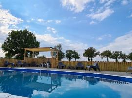 Le Petit Moulin, hotel con estacionamiento en Saint-Hilaire