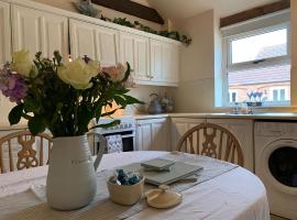 Hawthorn Cottage at Waingrove Farm, holiday rental in Fulstow