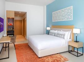 Centara Mirage Beach Resort Dubai, hotel v Dubaji