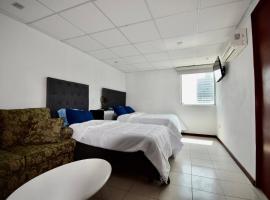 Room in Guest room - Habitacion Tipo Hotel En Obispado，蒙特雷的家庭旅館