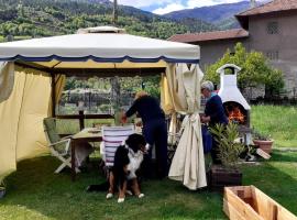 appartamento signorile con giardino, hotel v destinaci Aosta