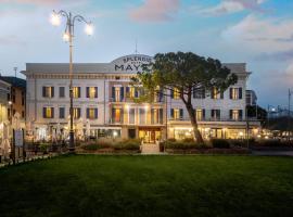 Hotel Mayer & Splendid - Wellness e Spa, hotel v destinácii Desenzano del Garda