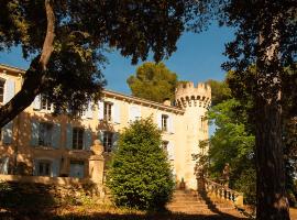 Château la Sable, chambres d'hôtes – hotel w mieście Cucuron