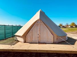 Bell Tent, kamp s luksuznim šatorima u gradu 'Heerewaarden'