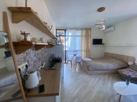 Cozy Studio in Family Inn: Gonio şehrinde bir otel