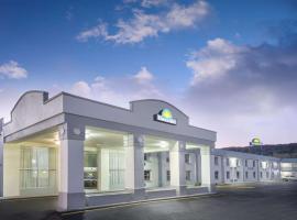 Days Inn by Wyndham Roanoke Near I-81, hotel in Roanoke