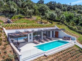 Villa Beyond the Horizon