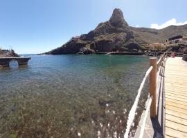 Mar y Sol Casa Con Terraza y Barbacoa A 10 Metros del Mar, puhkemaja sihtkohas Tamaduste