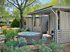 Boutique Mobile Homes UlikaRovinj, công viên nghỉ dưỡng ở Rovinj