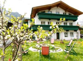 Bio-Landpension Monika, romantisches Hotel in Leutasch