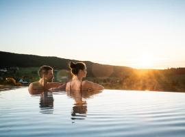 렌츠키르히에 위치한 호텔 Schwarzwald Wellnesshotel SAIGERHÖH I Spa Golf & Wandern über dem Titisee