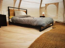 Budget Dome - Lincoln - Double Bed - Firepit, hotelli kohteessa Lincoln
