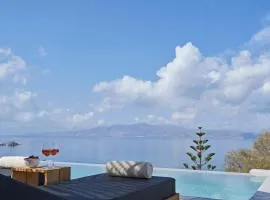 Hill Club Naxos