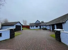 Lindas Retreats Self catering accommodation 1 bedroom cottage or 3 bedroom House